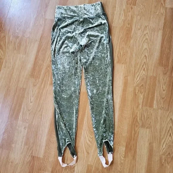 NEW! HAH | Velvet Stirrup Pants Leggings - size Small in Sage Green - Picture 8 of 16